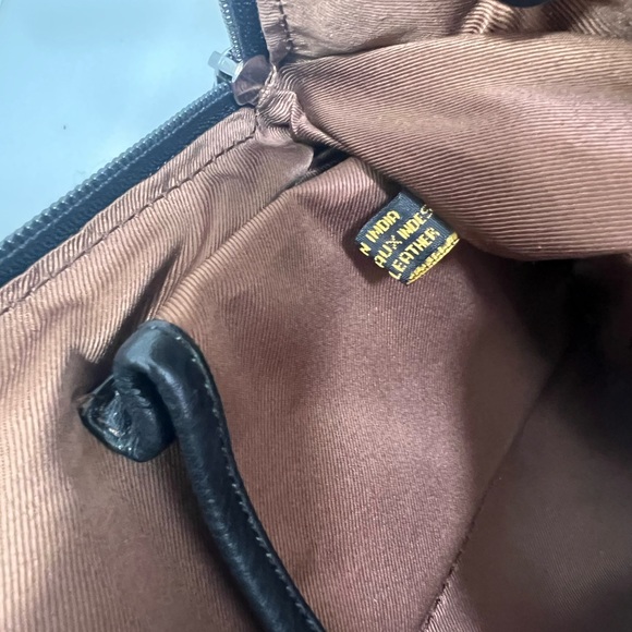 ili New York Small Backpack Toffee/Black - Picture 11 of 13